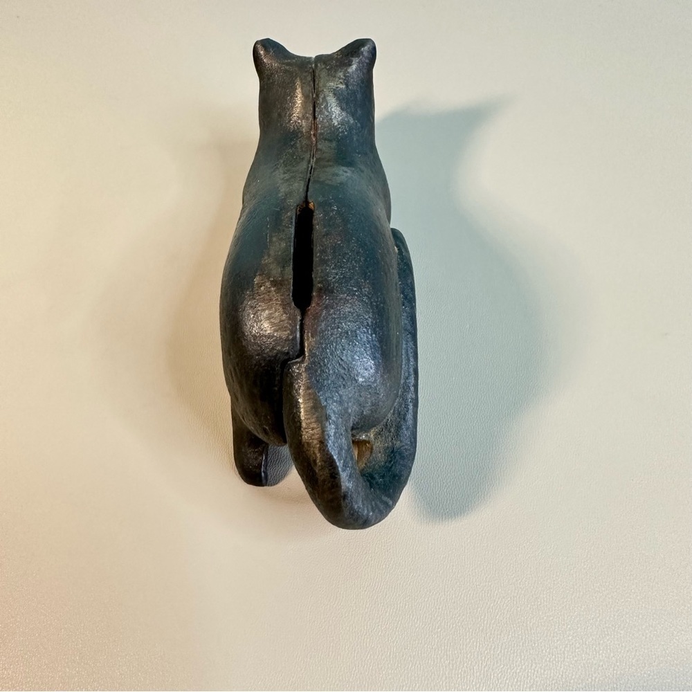 VTG Cast Iron Cat with Yarn Bank 2.5"H x 2"W x 5"D - Picture 4 of 8